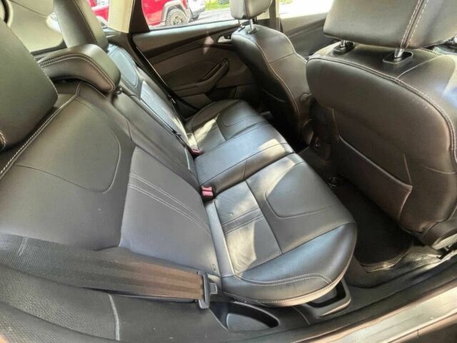 Серый Форд Фокус, объемом двигателя 2 л и пробегом 90 тыс. км за 2200 $, фото 12 на Automoto.ua