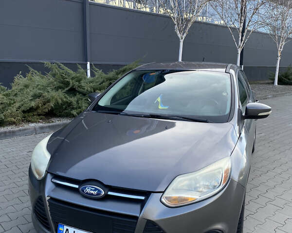 Сірий Форд Фокус, об'ємом двигуна 2 л та пробігом 180 тис. км за 8500 $, фото 1 на Automoto.ua