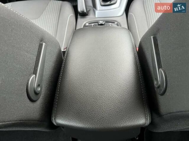 Форд Фокус 2014 в Стрые на Automoto.ua Серый Форд Фокус, объемом двигателя 1.6 л и пробегом 197 тыс. км за 9350 $, фото 145 на Automoto.ua