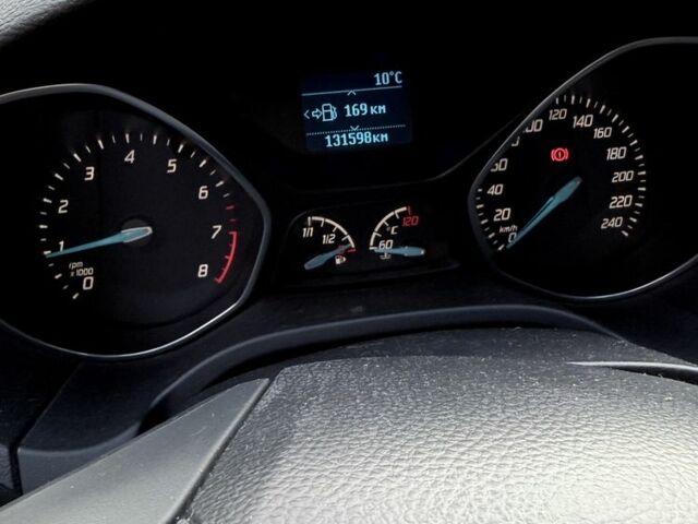 Серый Форд Фокус, объемом двигателя 1 л и пробегом 131 тыс. км за 6000 $, фото 5 на Automoto.ua