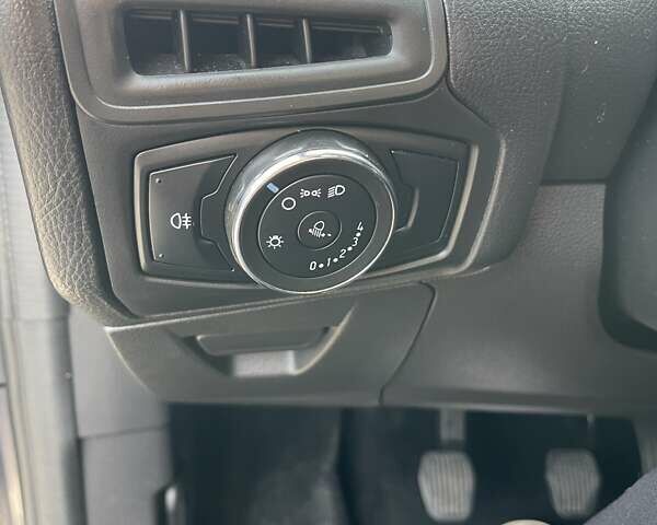 Серый Форд Фокус, объемом двигателя 1 л и пробегом 207 тыс. км за 6300 $, фото 24 на Automoto.ua