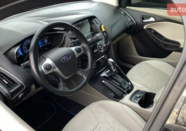Сірий Форд Фокус, об'ємом двигуна 0 л та пробігом 106 тис. км за 6700 $, фото 20 на Automoto.ua