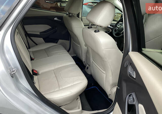 Сірий Форд Фокус, об'ємом двигуна 0 л та пробігом 106 тис. км за 6700 $, фото 49 на Automoto.ua