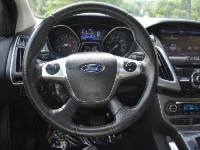 Сірий Форд Фокус, об'ємом двигуна 2 л та пробігом 132 тис. км за 4500 $, фото 14 на Automoto.ua