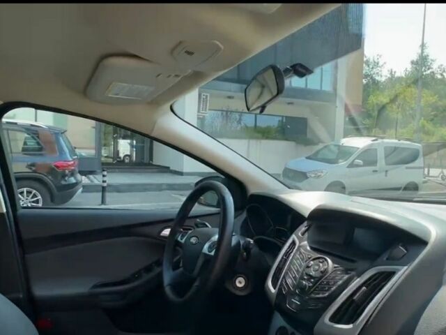 Сірий Форд Фокус, об'ємом двигуна 2 л та пробігом 249 тис. км за 6000 $, фото 5 на Automoto.ua