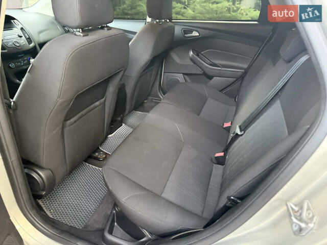 Серый Форд Фокус, объемом двигателя 2 л и пробегом 160 тыс. км за 8700 $, фото 28 на Automoto.ua