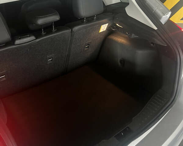 Сірий Форд Фокус, об'ємом двигуна 2 л та пробігом 141 тис. км за 9000 $, фото 17 на Automoto.ua