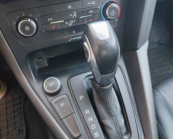 Серый Форд Фокус, объемом двигателя 2 л и пробегом 253 тыс. км за 8300 $, фото 8 на Automoto.ua