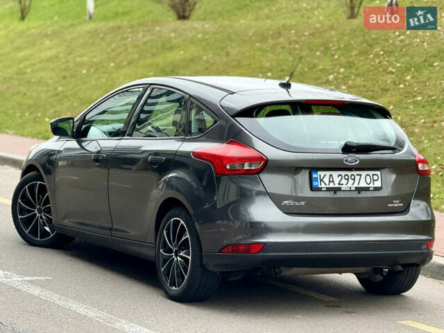 Серый Форд Фокус, объемом двигателя 2 л и пробегом 130 тыс. км за 6500 $, фото 5 на Automoto.ua