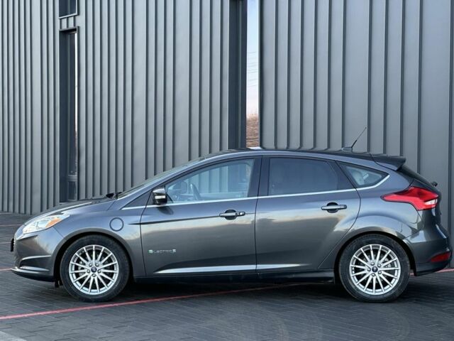 Серый Форд Фокус, объемом двигателя 0 л и пробегом 60 тыс. км за 6950 $, фото 6 на Automoto.ua