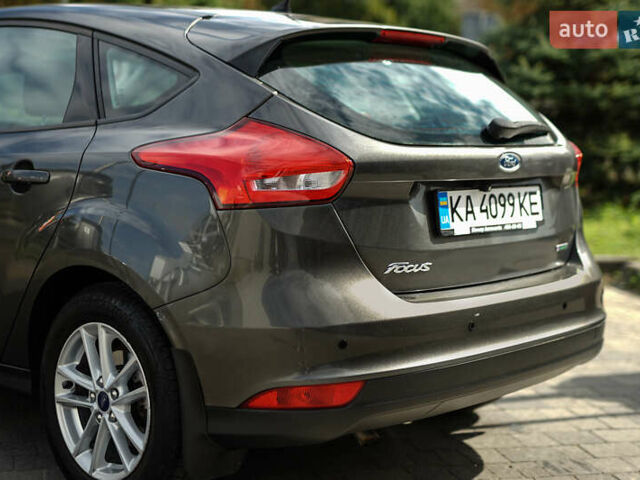 Серый Форд Фокус, объемом двигателя 1 л и пробегом 162 тыс. км за 9500 $, фото 6 на Automoto.ua