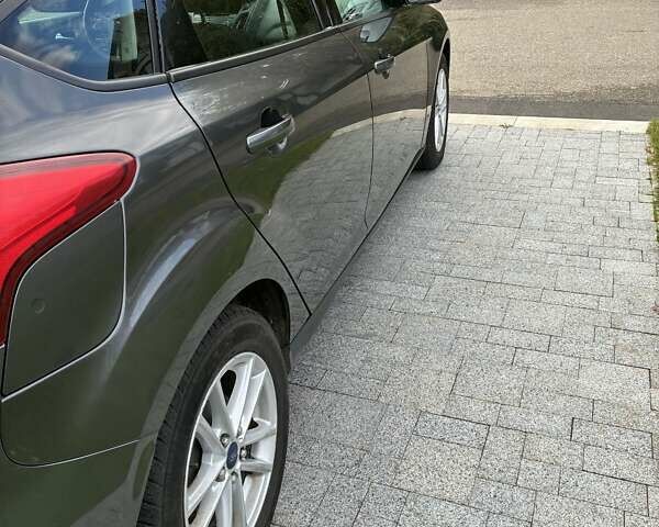 Серый Форд Фокус, объемом двигателя 2 л и пробегом 127 тыс. км за 9600 $, фото 3 на Automoto.ua