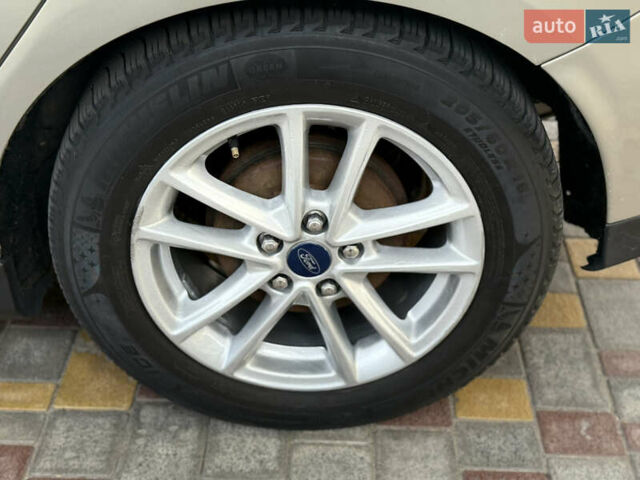 Серый Форд Фокус, объемом двигателя 2 л и пробегом 160 тыс. км за 8700 $, фото 33 на Automoto.ua