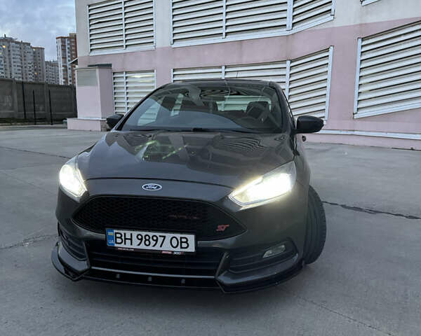 Серый Форд Фокус, объемом двигателя 2 л и пробегом 99 тыс. км за 11999 $, фото 10 на Automoto.ua