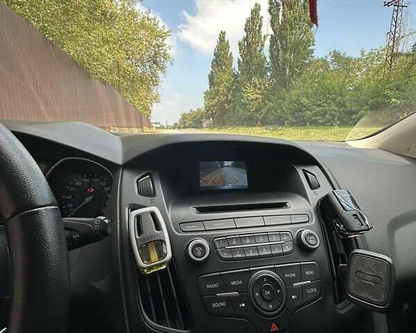 Серый Форд Фокус, объемом двигателя 2 л и пробегом 95 тыс. км за 8900 $, фото 5 на Automoto.ua