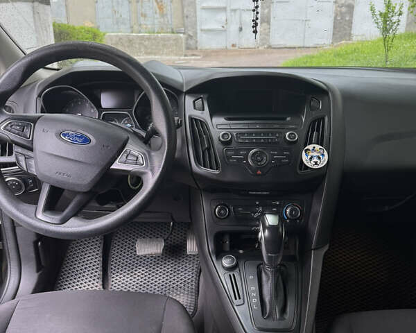 Форд Фокус 2015 в Львове на Automoto.ua Серый Форд Фокус, объемом двигателя 2 л и пробегом 137 тыс. км за 8400 $, фото 6 на Automoto.ua