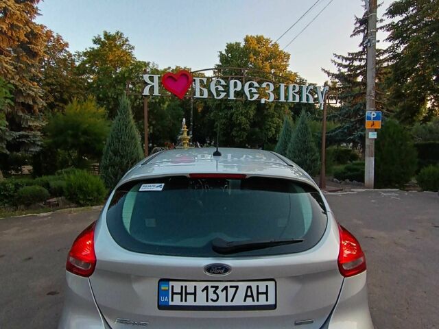 Сірий Форд Фокус, об'ємом двигуна 2 л та пробігом 137 тис. км за 8006 $, фото 2 на Automoto.ua