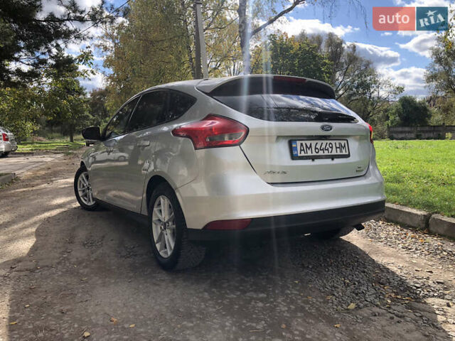Серый Форд Фокус, объемом двигателя 1 л и пробегом 186 тыс. км за 5200 $, фото 1 на Automoto.ua