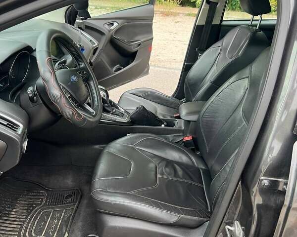 Сірий Форд Фокус, об'ємом двигуна 2 л та пробігом 150 тис. км за 8799 $, фото 7 на Automoto.ua
