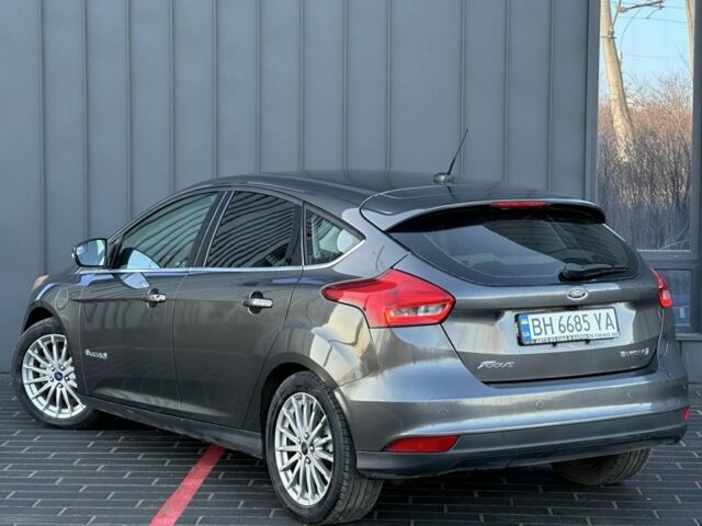 Серый Форд Фокус, объемом двигателя 0 л и пробегом 60 тыс. км за 6950 $, фото 2 на Automoto.ua