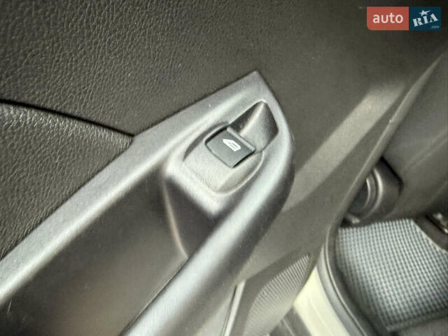 Серый Форд Фокус, объемом двигателя 2 л и пробегом 160 тыс. км за 8700 $, фото 25 на Automoto.ua