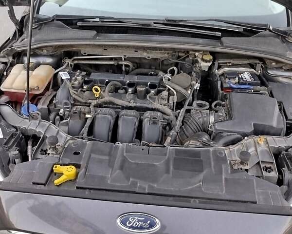 Серый Форд Фокус, объемом двигателя 2 л и пробегом 110 тыс. км за 10000 $, фото 8 на Automoto.ua