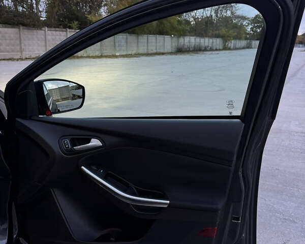 Серый Форд Фокус, объемом двигателя 2 л и пробегом 99 тыс. км за 11999 $, фото 13 на Automoto.ua