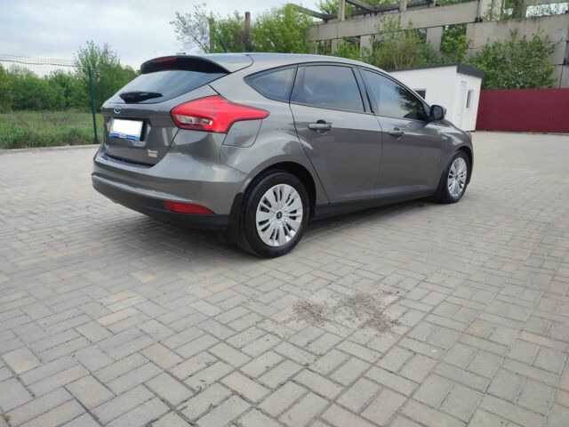 Серый Форд Фокус, объемом двигателя 1 л и пробегом 38 тыс. км за 9200 $, фото 4 на Automoto.ua