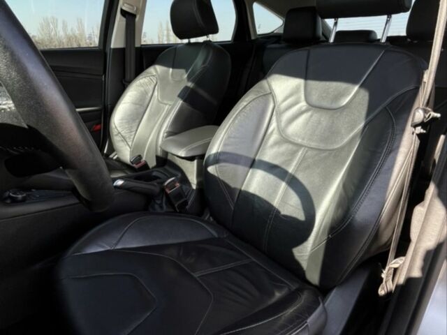 Серый Форд Фокус, объемом двигателя 2 л и пробегом 195 тыс. км за 8500 $, фото 12 на Automoto.ua