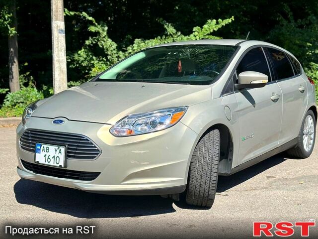 Сірий Форд Фокус, об'ємом двигуна 0 л та пробігом 0 тис. км за 8900 $, фото 4 на Automoto.ua