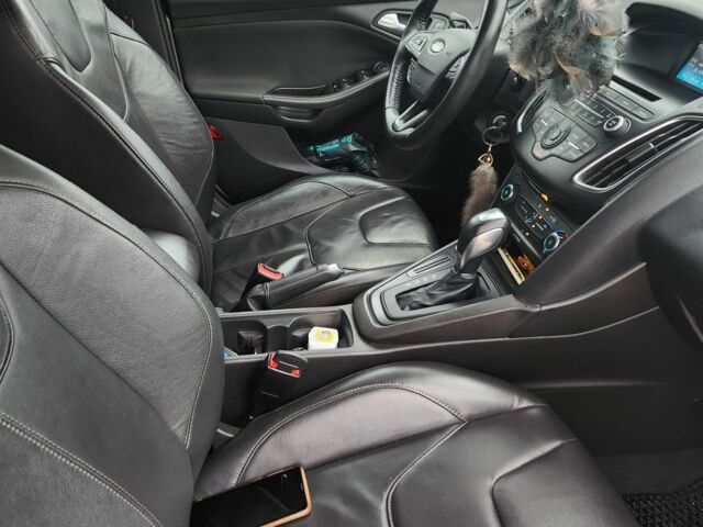 Серый Форд Фокус, объемом двигателя 2 л и пробегом 164 тыс. км за 6500 $, фото 5 на Automoto.ua