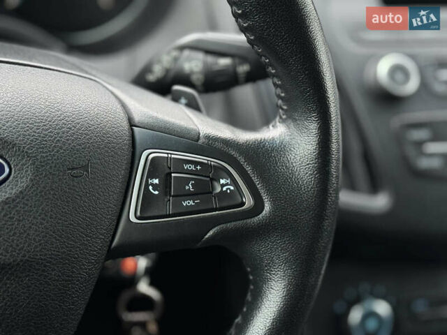 Серый Форд Фокус, объемом двигателя 2 л и пробегом 63 тыс. км за 8500 $, фото 9 на Automoto.ua