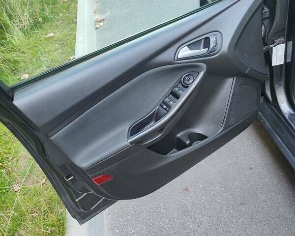 Серый Форд Фокус, объемом двигателя 2 л и пробегом 253 тыс. км за 8300 $, фото 15 на Automoto.ua