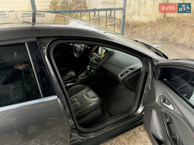 Серый Форд Фокус, объемом двигателя 2.01 л и пробегом 213 тыс. км за 8200 $, фото 13 на Automoto.ua