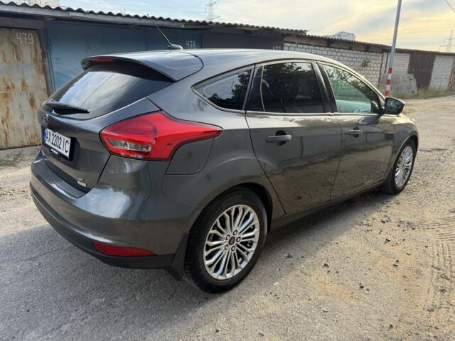 Сірий Форд Фокус, об'ємом двигуна 1 л та пробігом 80 тис. км за 8999 $, фото 4 на Automoto.ua