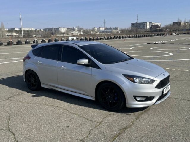 Серый Форд Фокус, объемом двигателя 2 л и пробегом 195 тыс. км за 8500 $, фото 10 на Automoto.ua