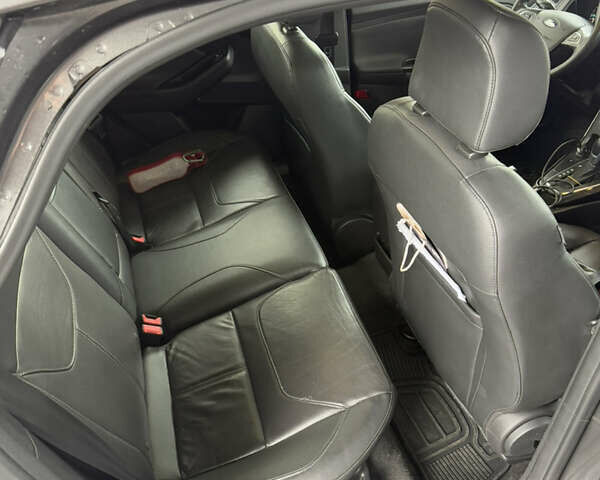 Серый Форд Фокус, объемом двигателя 2.01 л и пробегом 213 тыс. км за 8200 $, фото 11 на Automoto.ua