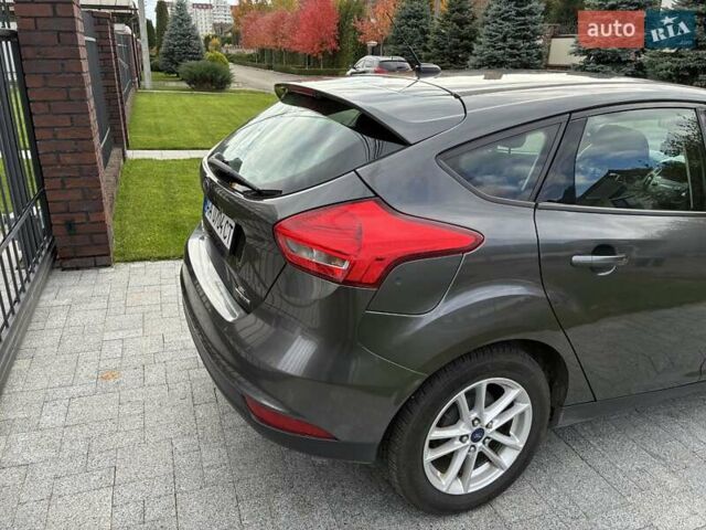 Серый Форд Фокус, объемом двигателя 2 л и пробегом 127 тыс. км за 9600 $, фото 4 на Automoto.ua