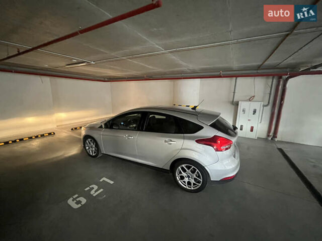 Сірий Форд Фокус, об'ємом двигуна 2 л та пробігом 141 тис. км за 9000 $, фото 5 на Automoto.ua