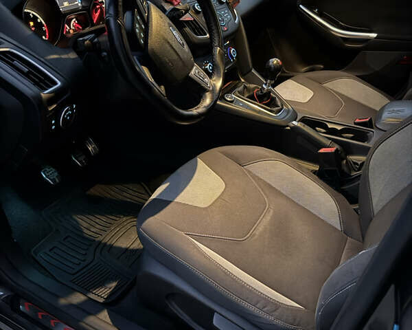 Серый Форд Фокус, объемом двигателя 2 л и пробегом 99 тыс. км за 11999 $, фото 23 на Automoto.ua