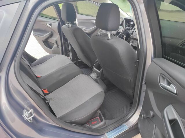 Серый Форд Фокус, объемом двигателя 1 л и пробегом 38 тыс. км за 9200 $, фото 10 на Automoto.ua