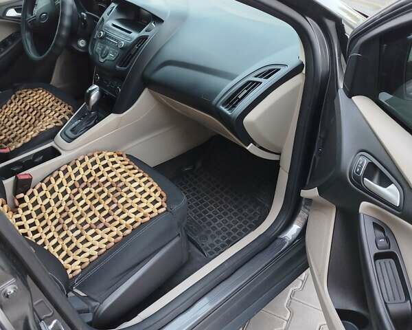 Серый Форд Фокус, объемом двигателя 2 л и пробегом 110 тыс. км за 10000 $, фото 11 на Automoto.ua