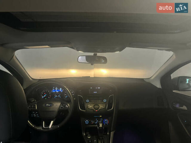 Сірий Форд Фокус, об'ємом двигуна 2 л та пробігом 141 тис. км за 9000 $, фото 23 на Automoto.ua