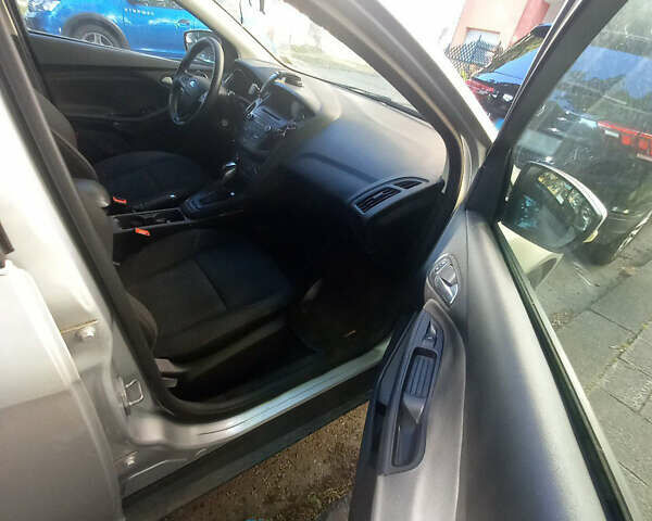 Сірий Форд Фокус, об'ємом двигуна 2 л та пробігом 107 тис. км за 7700 $, фото 1 на Automoto.ua