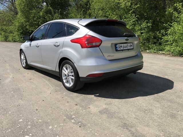 Форд Фокус 2015 в Дрогобыче на Automoto.ua Серый Форд Фокус, объемом двигателя 1 л и пробегом 186 тыс. км за 5400 $, фото 2 на Automoto.ua