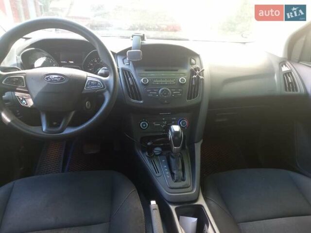 Сірий Форд Фокус, об'ємом двигуна 2 л та пробігом 107 тис. км за 7700 $, фото 4 на Automoto.ua