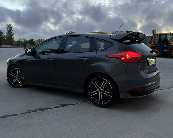 Серый Форд Фокус, объемом двигателя 2 л и пробегом 99 тыс. км за 11999 $, фото 7 на Automoto.ua