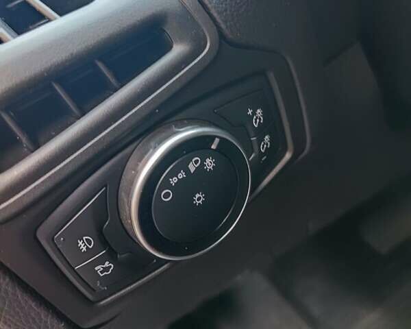 Серый Форд Фокус, объемом двигателя 2 л и пробегом 253 тыс. км за 8300 $, фото 4 на Automoto.ua