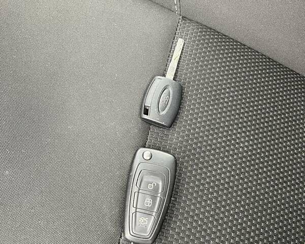 Серый Форд Фокус, объемом двигателя 1 л и пробегом 162 тыс. км за 9500 $, фото 23 на Automoto.ua