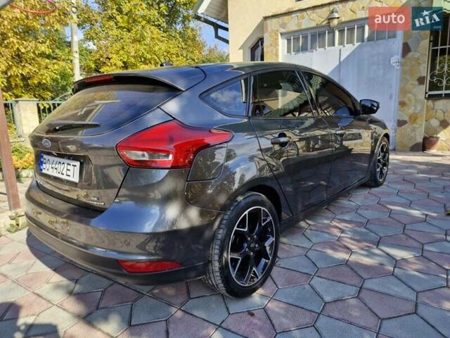 Сірий Форд Фокус, об'ємом двигуна 2 л та пробігом 161 тис. км за 8300 $, фото 4 на Automoto.ua